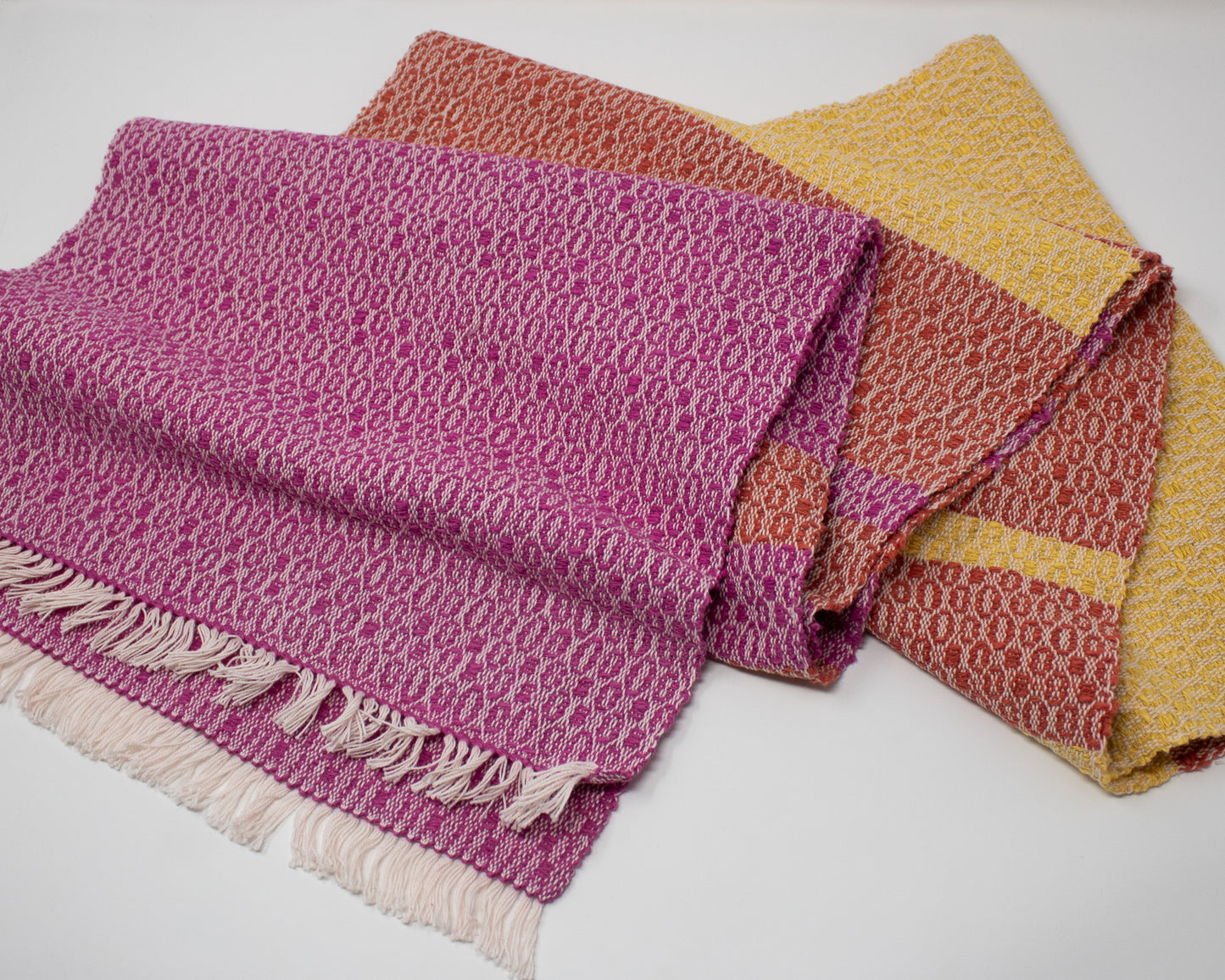 96" Zinnia Table Runner