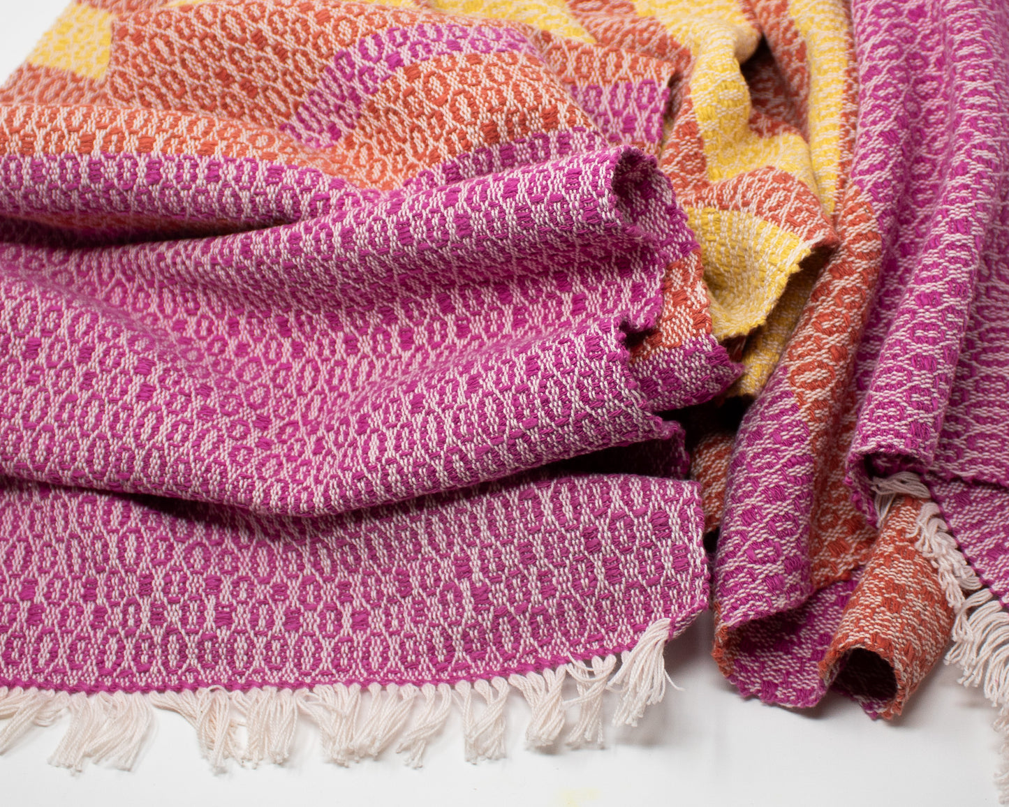 96" Zinnia Table Runner